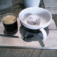 Pod Hostel-Cafe-Designshop