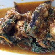 ข้าวแกง เรือนเงิน