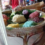 ข้าวเหนียวมูล ช.ศรแก้ว ตลาดน้ำขวัญเรียม