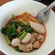 ก๋วยเตี๋ยวลูกชิ้นปลา เฮียเปี๊ยก