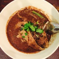 ก๋วยเตี๋ยวลูกชิ้นหมูนายเล้ง (พี่นก)