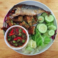 ครัวคุณแหม่ม แฟมิลี่คอนโด ซอยอินทามระ 25