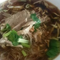 ปุ้ย ก๋วยเตี๋ยวเป็ด