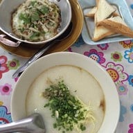 ตรีธนาอาหารเช้า