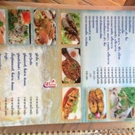 ร้านอาหารน้าขำ