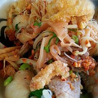 ก๋วยเตี๋ยวเรือแอบแซ่บซอยไปรษณีย์ ก๋วยเตี๋ยวเรือเจ๊หมวย