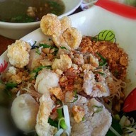 ก๋วยเตี๋ยวเรือแอบแซ่บซอยไปรษณีย์ ก๋วยเตี๋ยวเรือเจ๊หมวย
