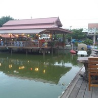 ครัวบ้านแม่ริมน้ำ