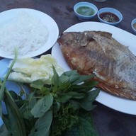 ครัวบ้านแม่ริมน้ำ
