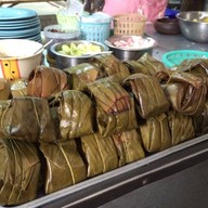 ขนมจีนป้าไร (เจ้าเก่าหลังวัดดอกเอื้อง)