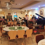 ร้านอาหารผึ้งหลวง