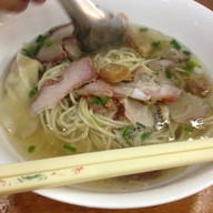 บะหมี่กวางตุ้งหมูอบโคราชแป๊ะปอ