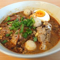 ก๋วยเตี๋ยวสุโขทัย