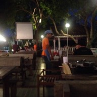 เฝอ เนินพระ