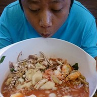 พล ก๋วยเตี๋ยวโบราณ