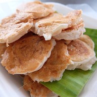 ก๋วยเตี๋ยวหมูสับ อาแปะ หน้า รร นายร้อย สามพราน