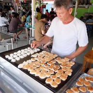 ก๋วยเตี๋ยวหมูสับ อาแปะ หน้า รร นายร้อย สามพราน