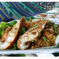 น้อง นาคประคอง ร้านที่3 ริมหาดชะอำ