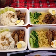 ชลเส้น ก๊วยเตี๋ยวต้มยำไข่หวาน