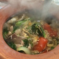 นายเล็กลาบถอดเสื้อ