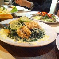 ร้านรวมเพื่อน