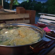 เฝอ เนินพระ