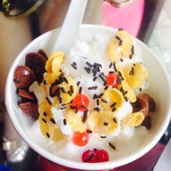 Tasty Corner by BaLL หมุ่บ้านชลลดา