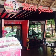 Tasty Corner by BaLL หมุ่บ้านชลลดา