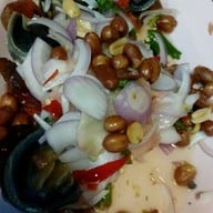 ร้านเนี้ยวข้าวต้มปลา (บุญเจริญ)