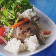 ข้าวผัดปู "น้อย"