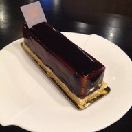 Let Them Eat Cake สยามเซ็นเตอร์