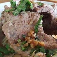 ก๋วยเตี๋ยวเก๊าสะเดา สันติธรรม