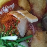 ข้าวมันไก่เจ๊เหนียว   2  ถ.เอกนคร