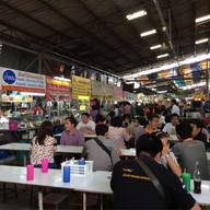 บะหมี่บุเรงนอง ตลาดนัดสีลม ซอย 10