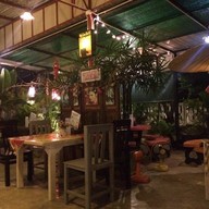 สเต็กริมทาง ลำพูน