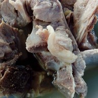 ชายสี่บะหมี่เกี๊ยว ทรายมูล