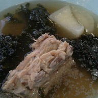 บะหมี่บุเรงนอง ตลาดนัดสีลม ซอย 10