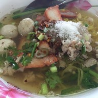 ข้าวแกงตุ๊โภชนา