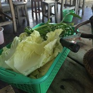 ลาบอีสาน ต้น&แต จิ้มจุ่ม อุบลฯ