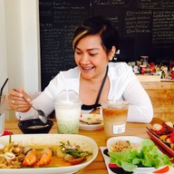 Don't mind calorie cafe'