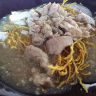 ราดหน้าเยาวราช(ตรงข้ามไปรษณีย์สกลนคร)(ไม่มีสาขาอื่นนะค่ะ)