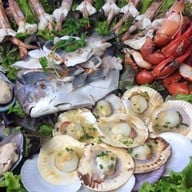 เรือนสยามกุ้งเผา