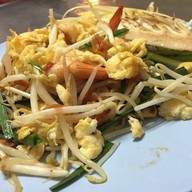 เฮียดำ! ผัดไทยไฟลุก@ สุขุมวิท38