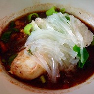 ข้าวหมูทอด-ไก่ทอด น้ำจิ้มแจ่ว หมู่บ้านคณาทรัพย์ หมู่บ้านคณาทรัพย์