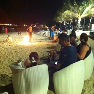 Baan Kamnan Beach Front