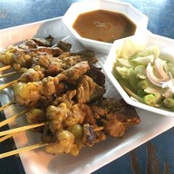 อาอีซะห์ เนื้อสะเต๊ะ อิสลาม ลุมพลี ตลาดหน้าวัง