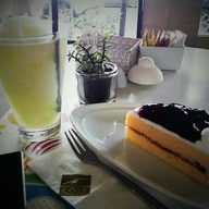 Twins Bakery And Cuisine