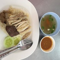 ข้าวมันไก่เงินล้าน