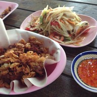 ปุ้ม ก๋วยเตี๋ยวสูตรสมุนไพร