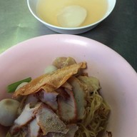 บะหมี่เกี๊ยว สีลมซอย 10